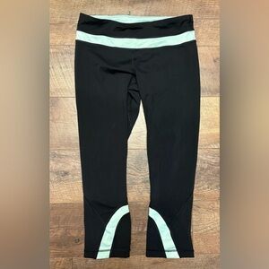 Lululemon Run Inspire Crop II Athletic Leggings Size 6